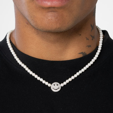 ICED SMILEY FACE MOTIF PEARL CHAIN - WHITE GOLD