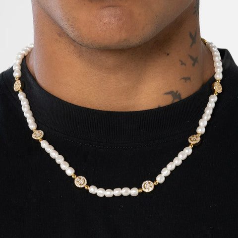 5MM ICED SMILEY FACE PEARL NECKLACE - GOLD