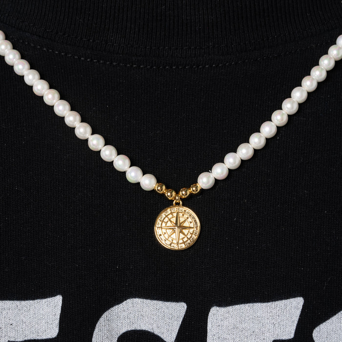 5MM COMPASS MOTIF PEARL NECKLACE - GOLD