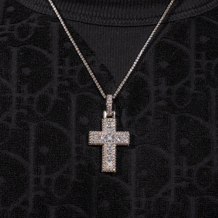 BAGUETTE CROSS PENDANT - WHITE GOLD