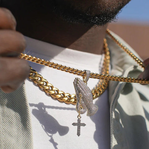 ICED PRAYING HANDS PENDANT - GOLD