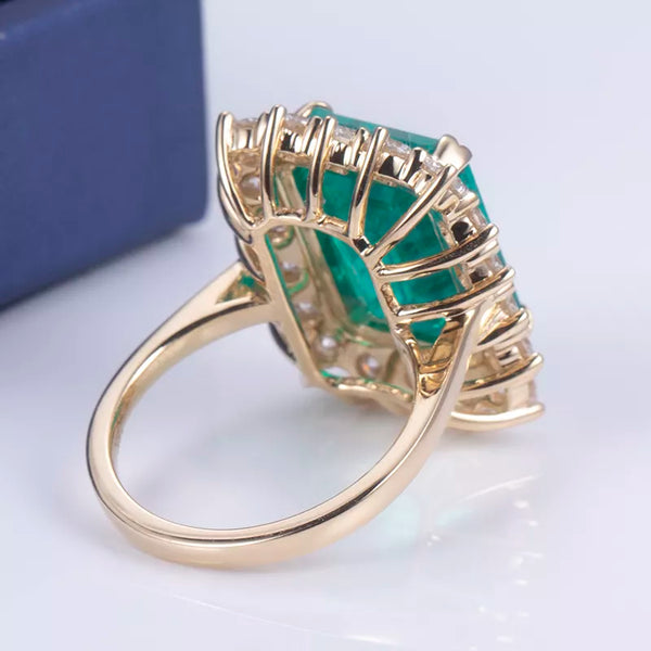 Gold Fashion Emerald Halo Ring