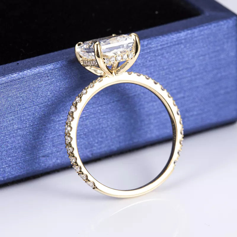 Gold Radiant Cut 2.23Ct Diamond Solitary Ring