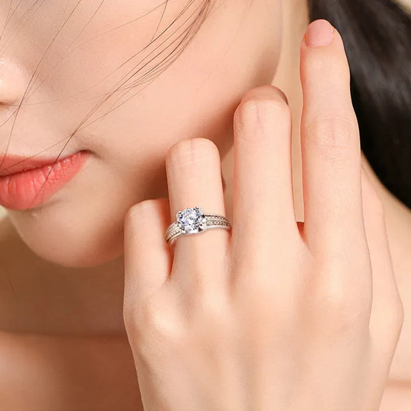 Solid Silver 925 Round Cut Zircon Ring