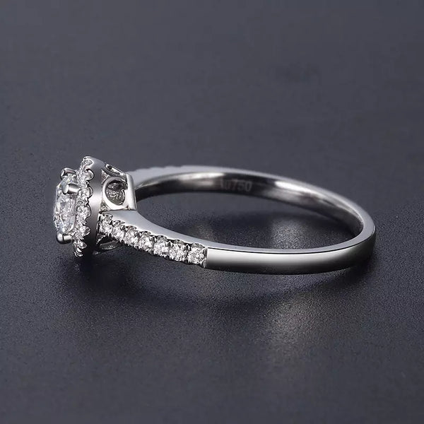 Round Cut Diamond Engagement Ring