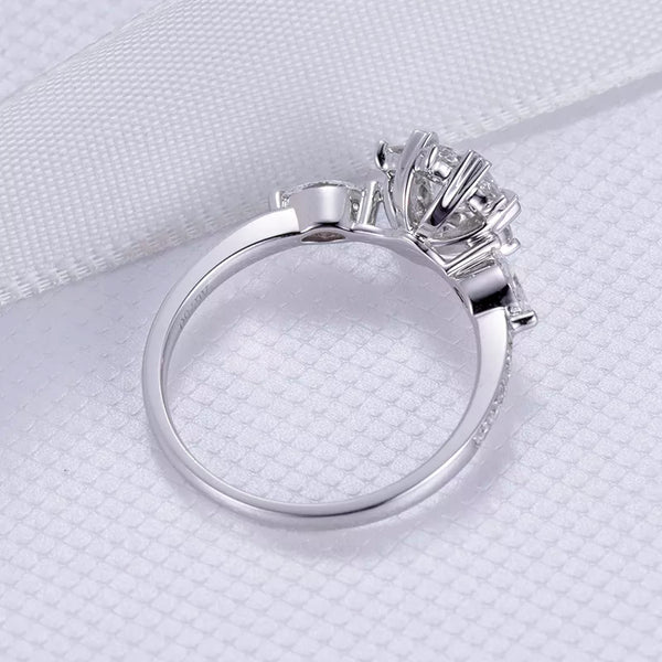 1Ct Round Cut Lab Diamond Engagement Ring