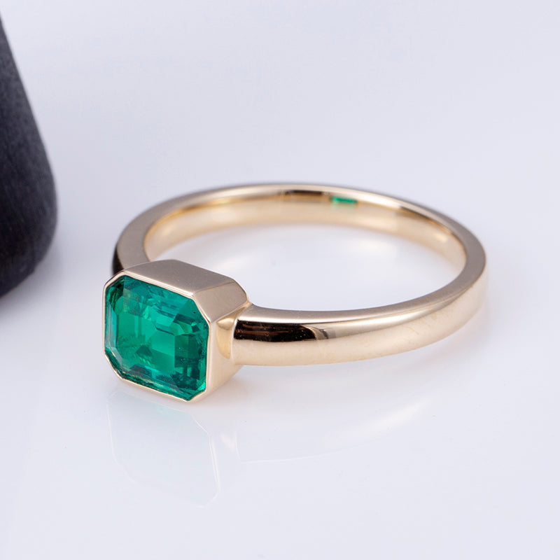 18k Gold 1 Carat Emerald Ring