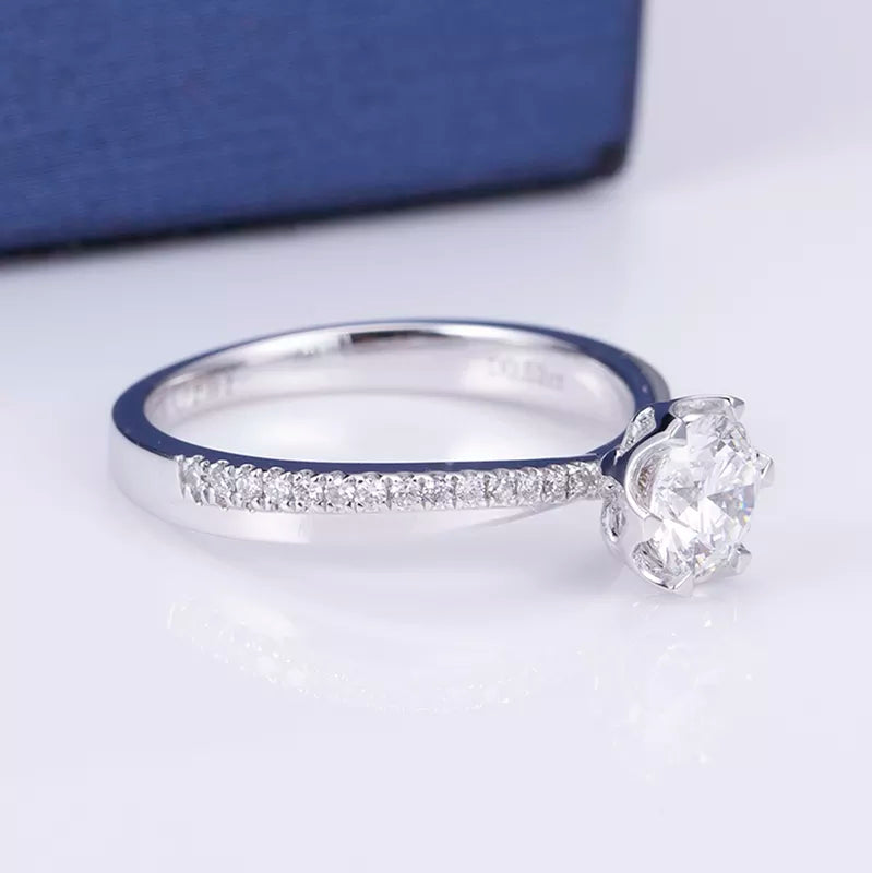 18k White Gold Elegant Solitaire Diamond Engagement Ring