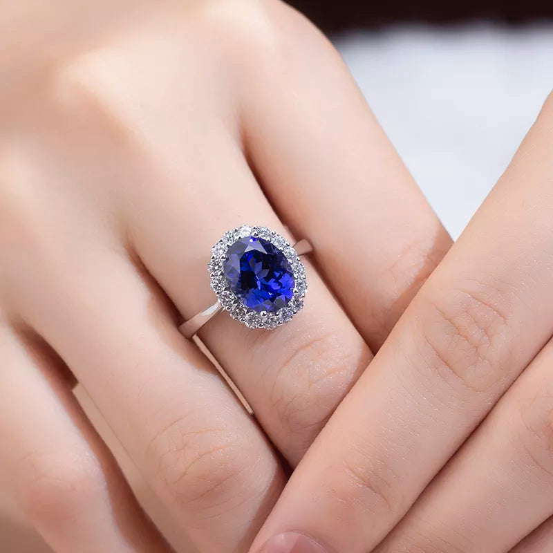 18k Gold Lab-Grown Sapphire Classic Diamond Diana Ring