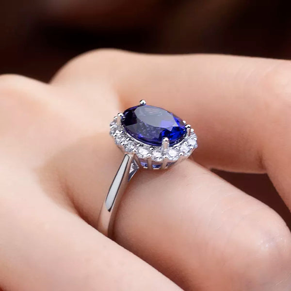 18k Gold Lab-Grown Sapphire Classic Diamond Diana Ring