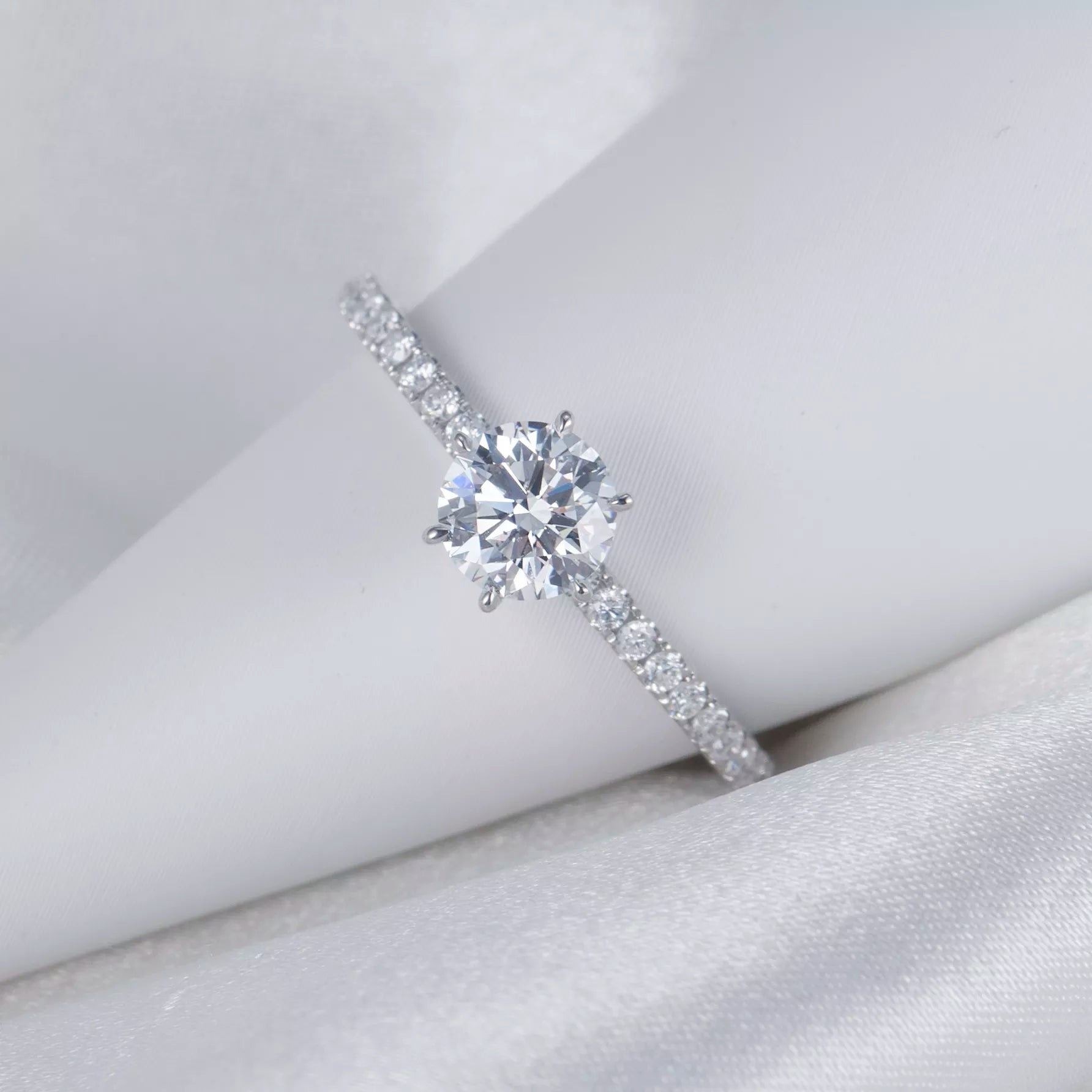 14k White Gold 1.06ct Round Brilliant Cut Diamond Ring