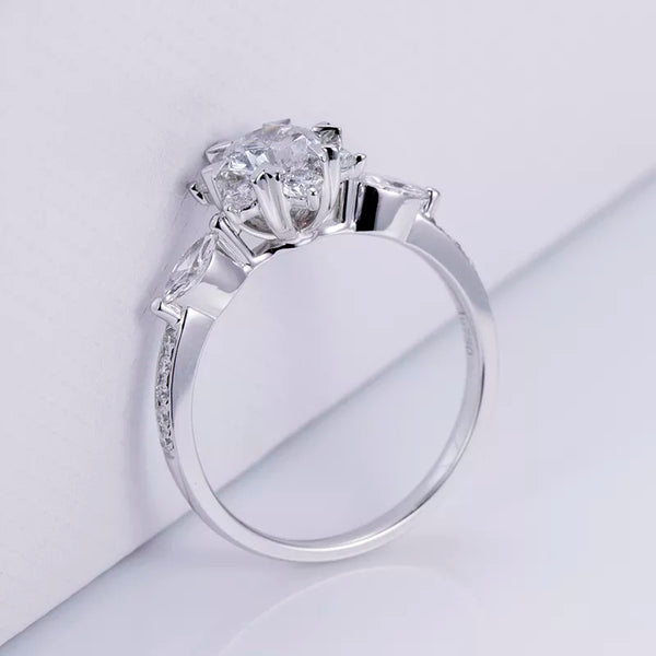 1Ct Round Cut Lab Diamond Engagement Ring