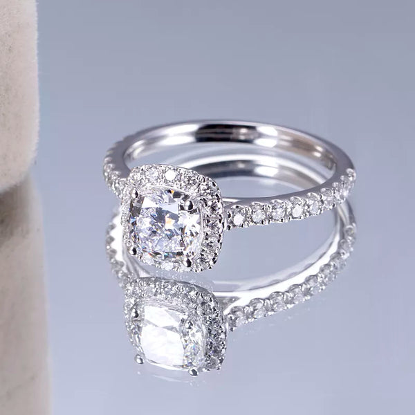 Cushion Cut Diamond Engagement Ring