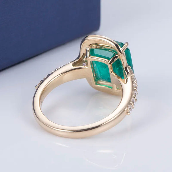 Gold Fashion Emerald Halo Ring