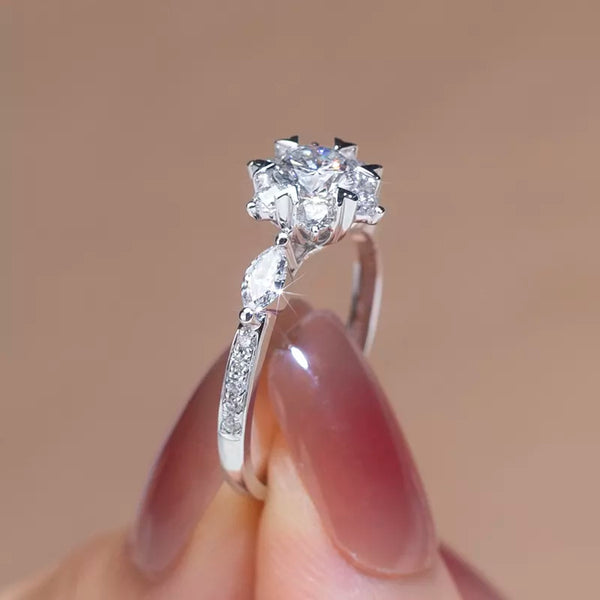 1Ct Round Cut Lab Diamond Engagement Ring