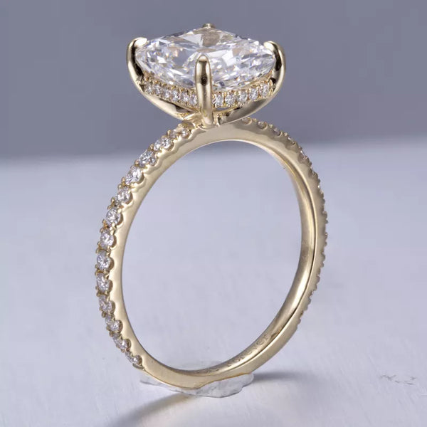 Gold Radiant Cut 2.23Ct Diamond Solitary Ring