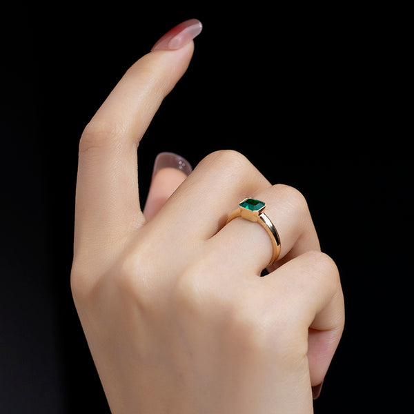 18k Gold 1 Carat Emerald Ring