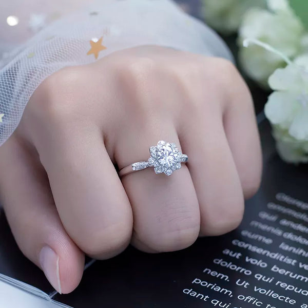 18k White Gold Flower Lab Grown Diamond Engagement Ring