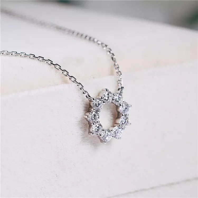 Flower Diamond Necklace 18K White Gold