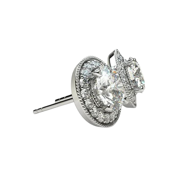 Luxurious Diamond Studs Earrings